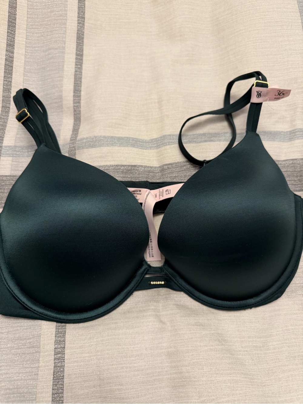 Victoria’s Secret Green Mystique Smooth Plunge Push Up Bra
